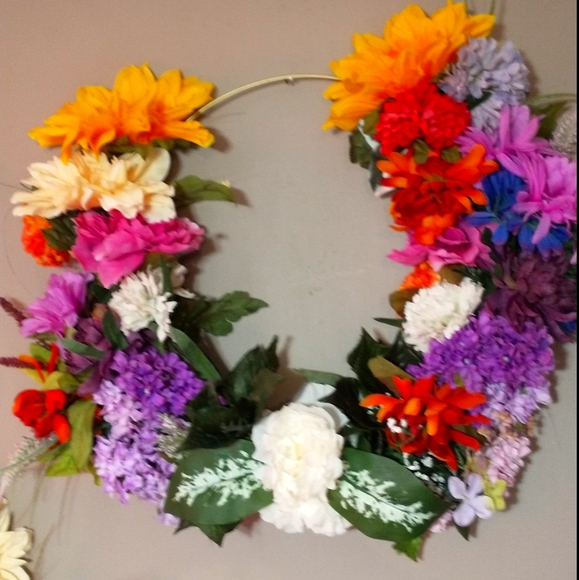 Three handcrafted flower set - Picture 1 of 3